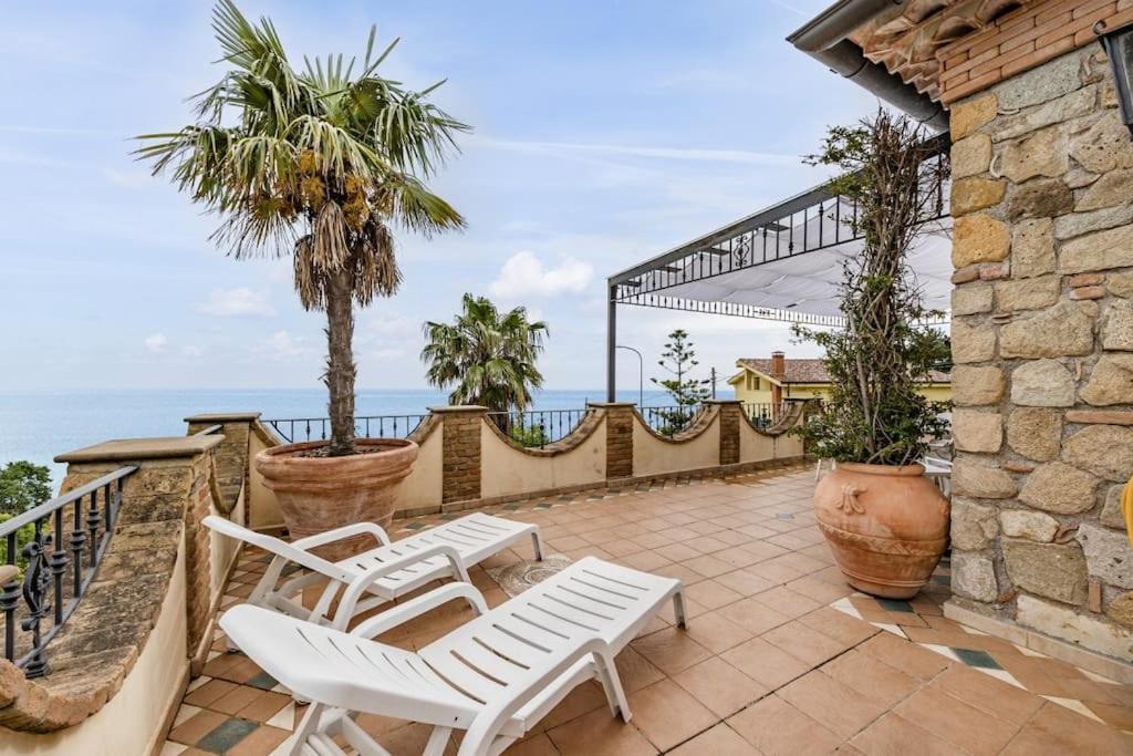 La Villa Di Nonna Angela Pisciotta Exterior photo